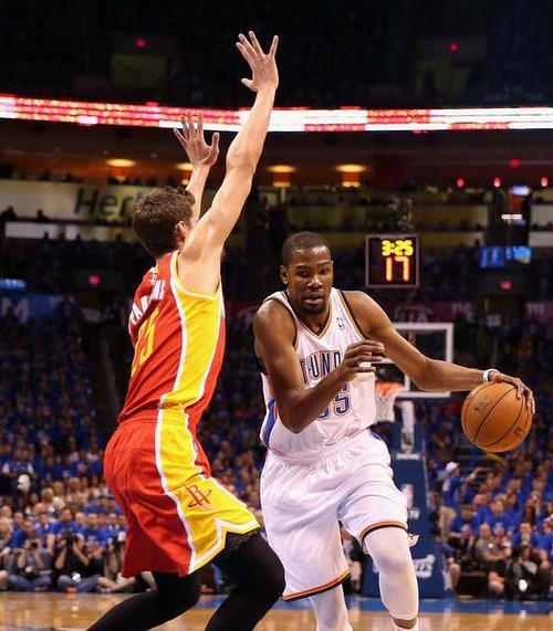 NBA游戏中最强帕森斯的属性与能力详解（C帕森斯的技巧和策略，让你在游戏中无往不胜）